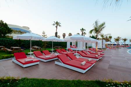 SELECTUM LUXURY RESORT Pools & Beach